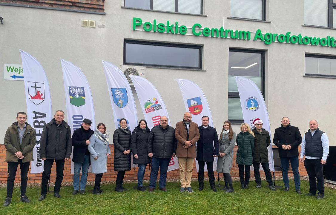 Zdjęcie grupowe podczas spotkania w gminie Główczyce